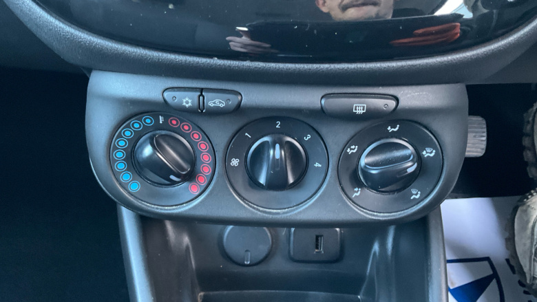 Vauxhall Corsa 1.4 [75] ecoFLEX Design 5dr Petrol Hatchback